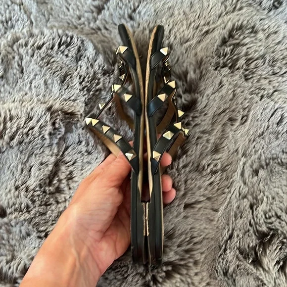 Valentino Garavani Black Rockstud Flat Slide Sandals - Picture 7 of 14